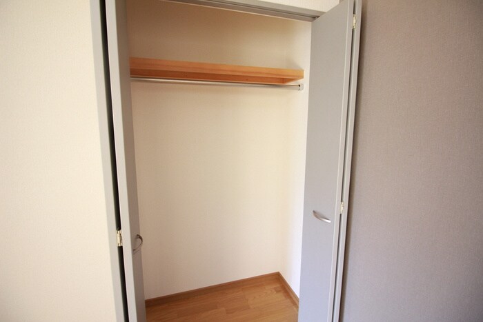 物件内観写真12　(収納)