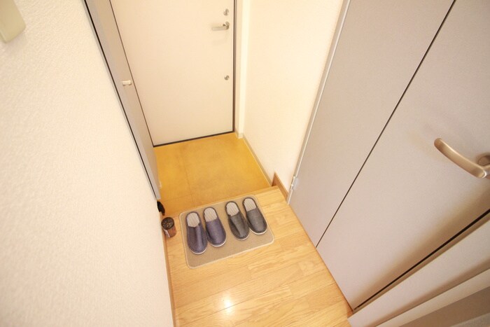 物件内観写真17　(玄関)