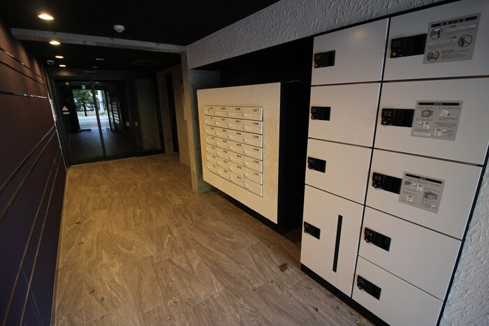 物件外観写真5　(エントランス部分)