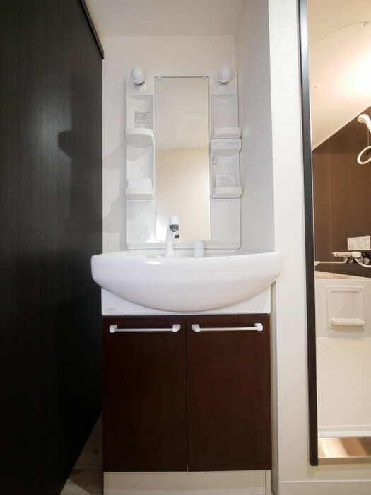 物件内観写真13　(洗面)