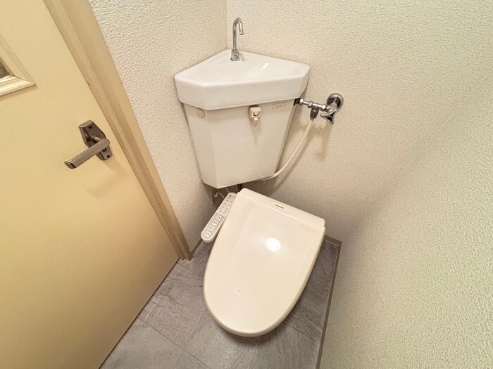 物件内観写真15　(トイレ)