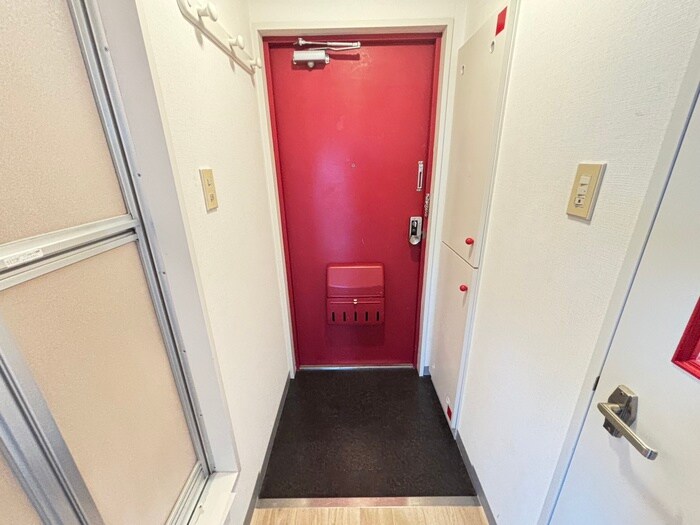 物件内観写真18　(玄関)