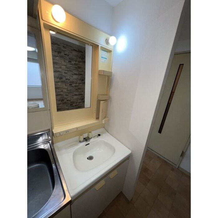 物件内観写真12　(洗面)