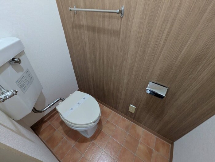 物件内観写真15　(トイレ)