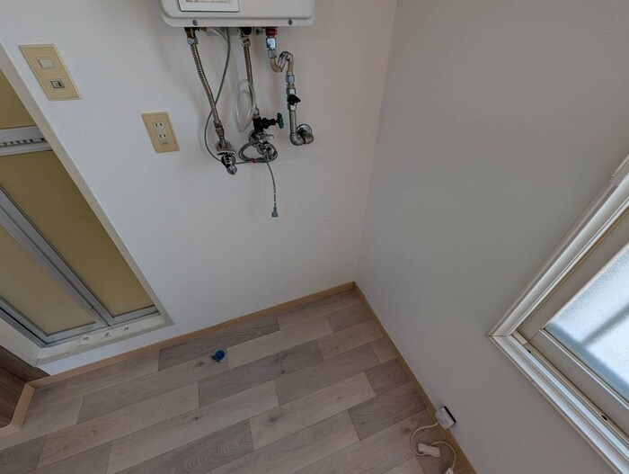 物件内観写真17　(洗濯機置場)