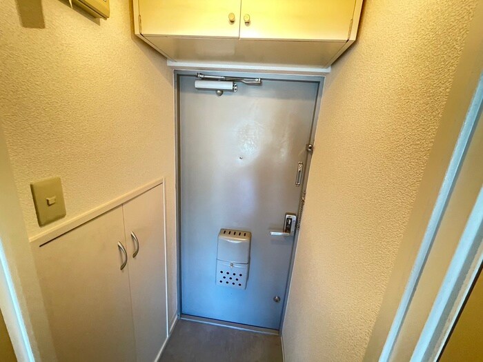 物件内観写真17　(玄関)