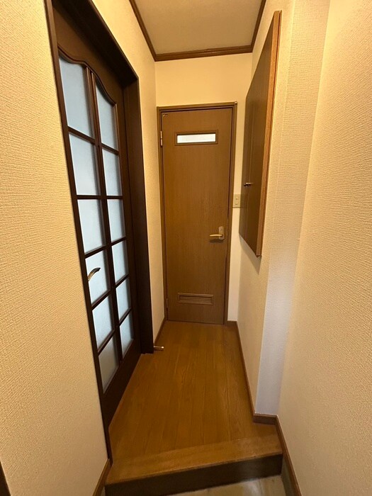 物件内観写真17　(玄関)