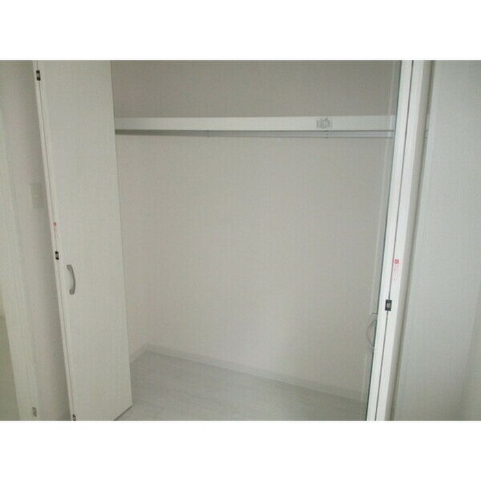 物件内観写真10　(収納)