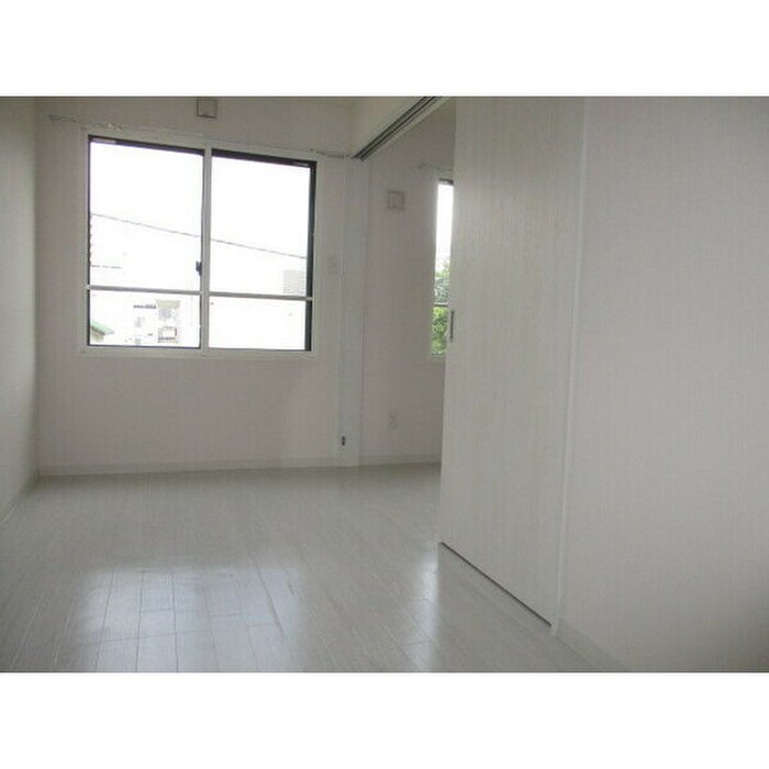 物件内観写真10　(居室)