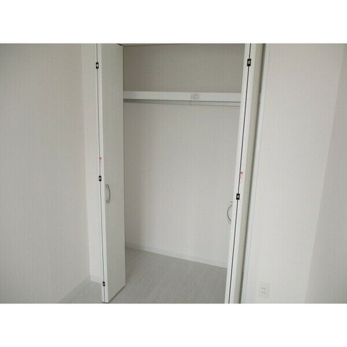 物件内観写真11　(収納)