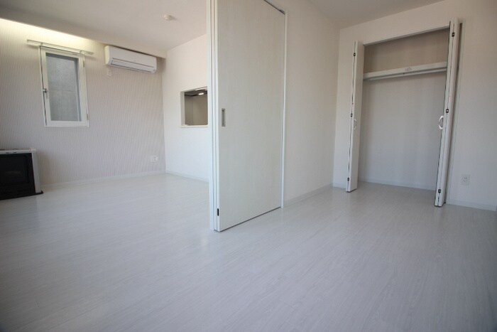 物件内観写真12　(居室)