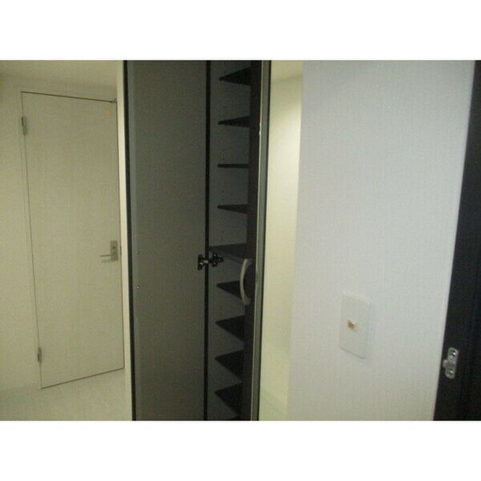 物件内観写真15　(靴箱)