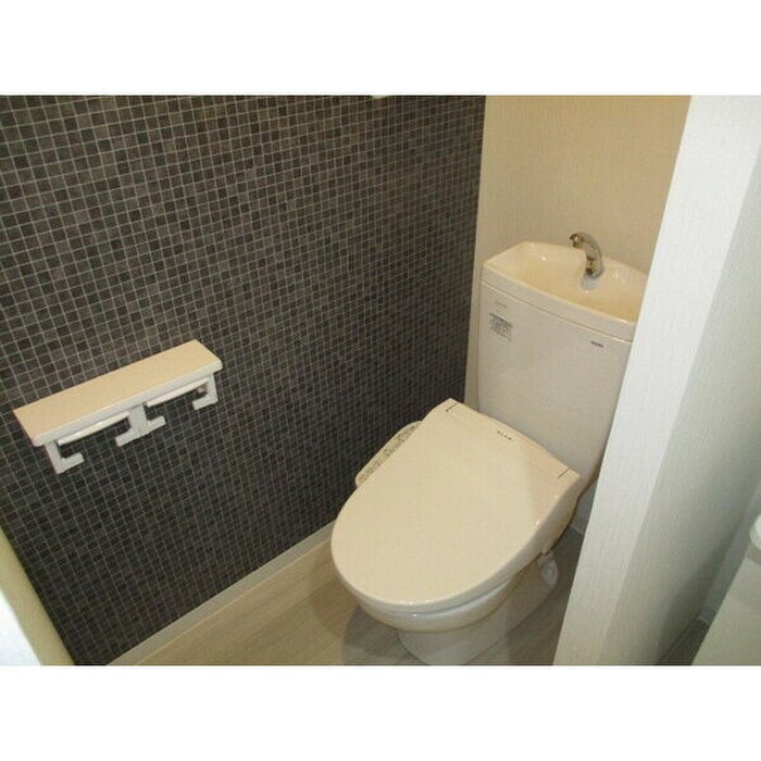 物件内観写真15　(トイレ)