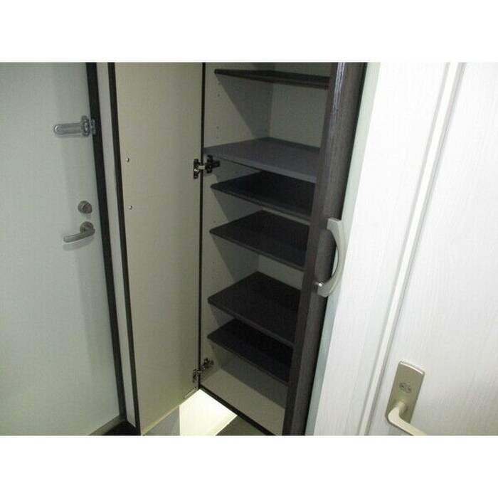 物件内観写真16　(靴箱)