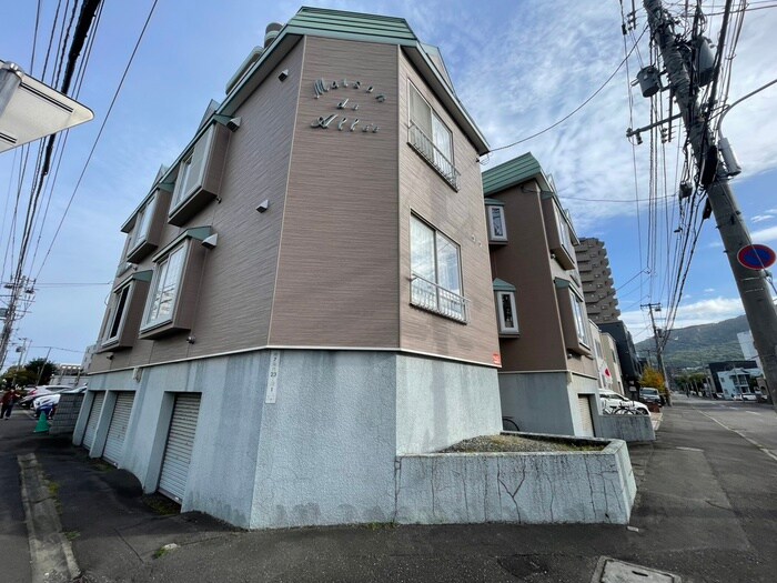 物件外観写真1　(外観写真)