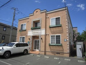 ルミエール宮の森２－８外観写真