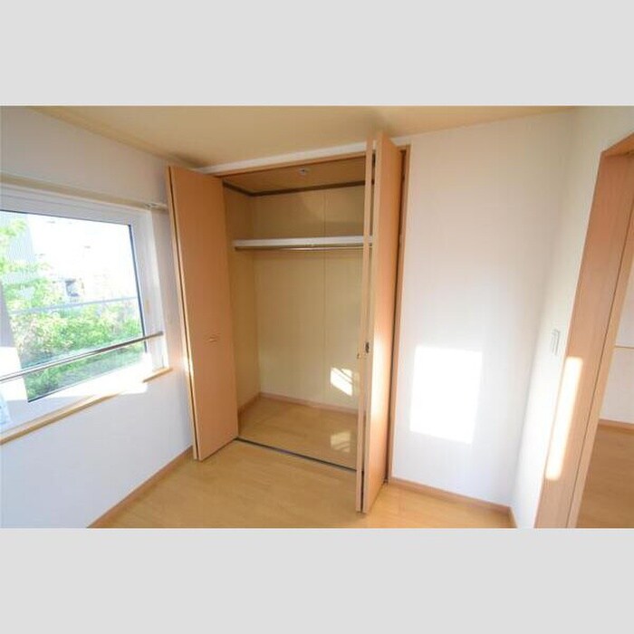 物件内観写真13　(収納)