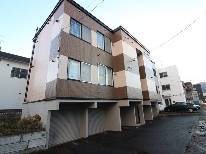 物件外観写真3　(外観写真)