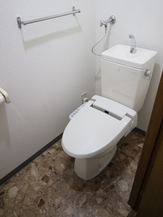 物件内観写真15　(トイレ)