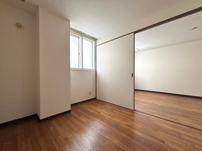 物件内観写真13　(居室)