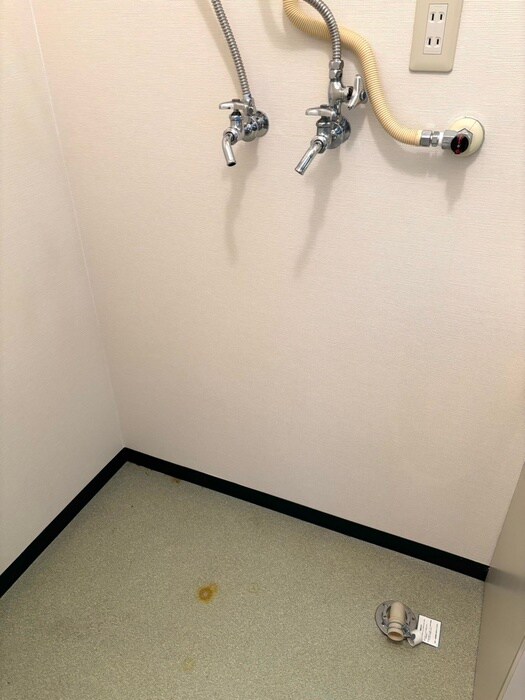 物件内観写真19　(洗濯機置場)