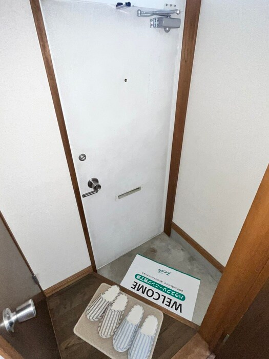 物件内観写真15　(玄関)