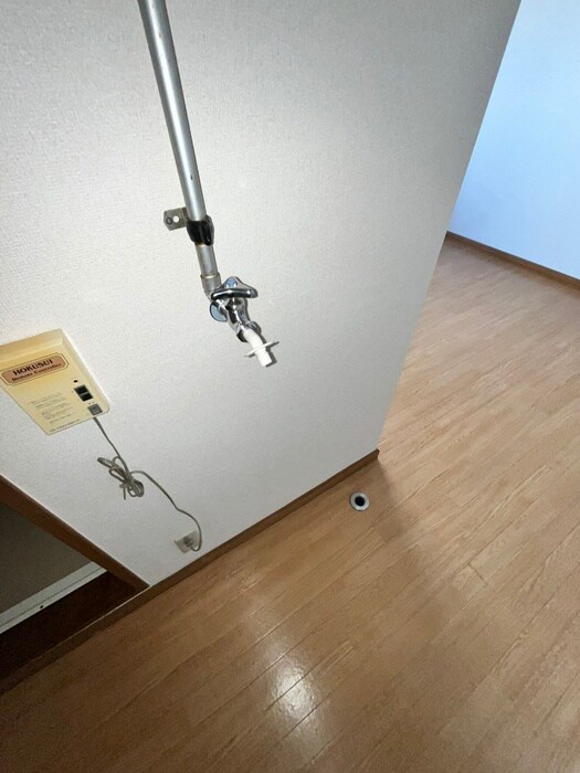 物件内観写真18　(洗濯機置場)