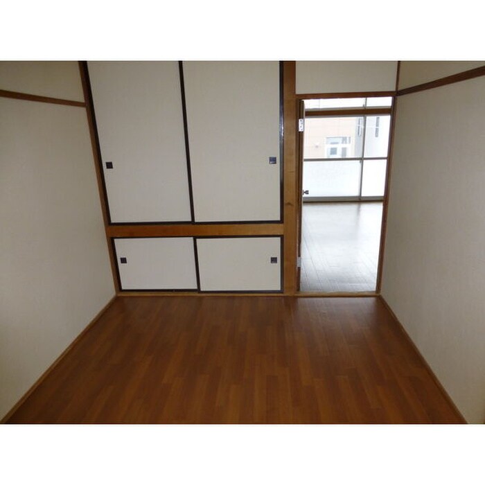 物件内観写真10　(居室)