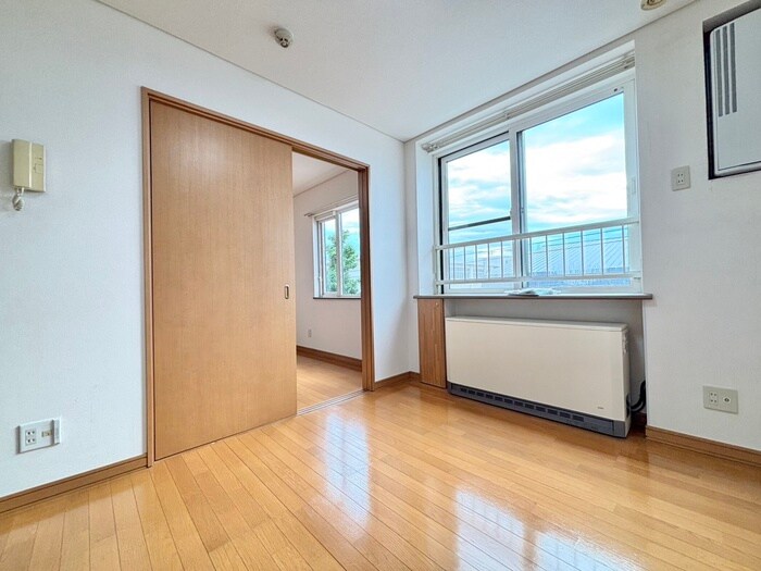 物件内観写真10　(居室)