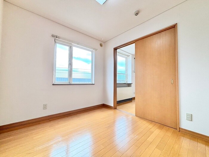 物件内観写真11　(居室)