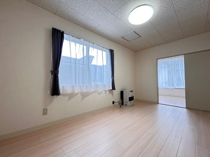 物件内観写真8　(居室)