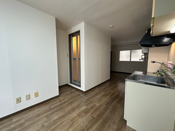 物件内観写真9　(居室)