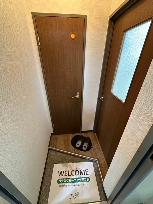 物件内観写真14　(玄関)