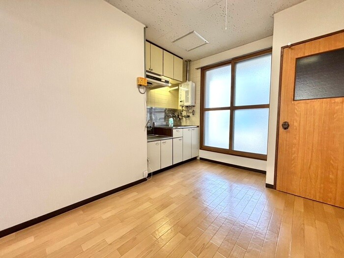 物件内観写真9　(居室)