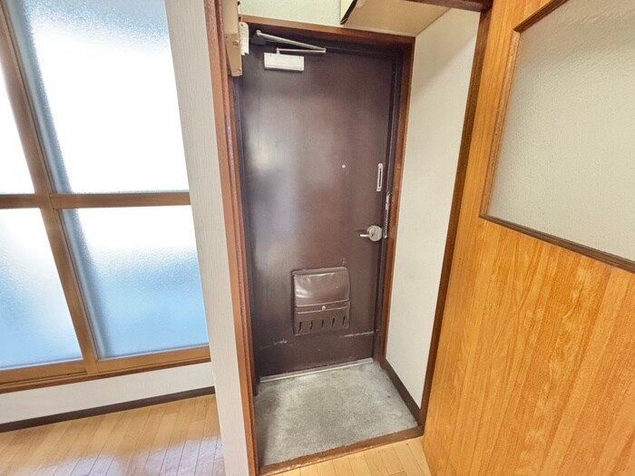 物件内観写真19　(玄関)