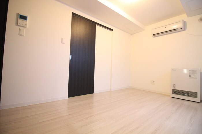 物件内観写真5　(居室)