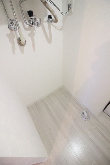 物件内観写真15　(洗濯機置場)