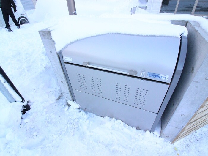 物件外観写真4　(建物設備)