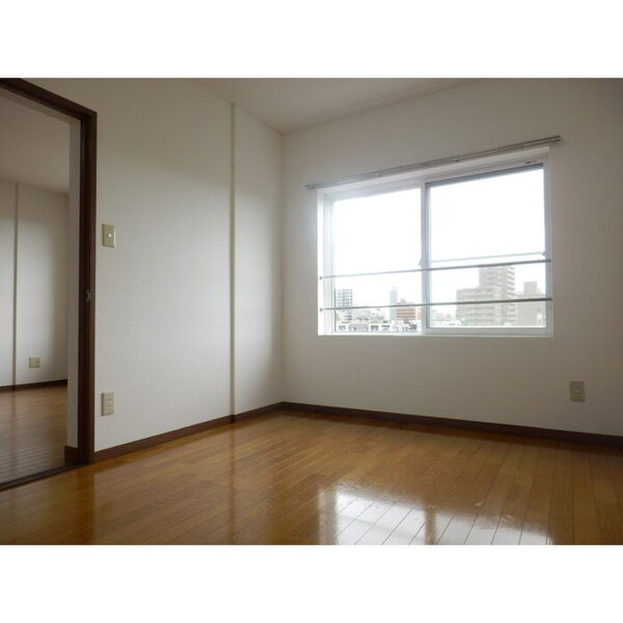 物件内観写真5　(居室)