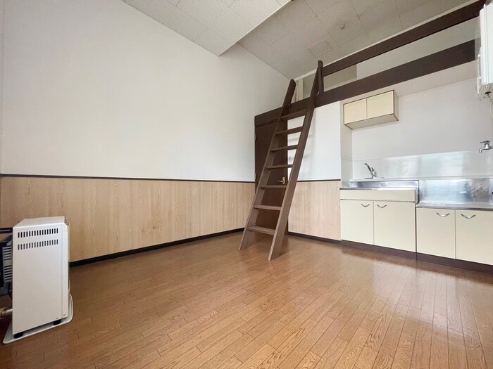 物件内観写真8　(居室)