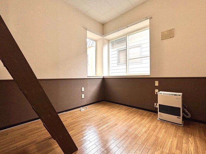 物件内観写真8　(居室)