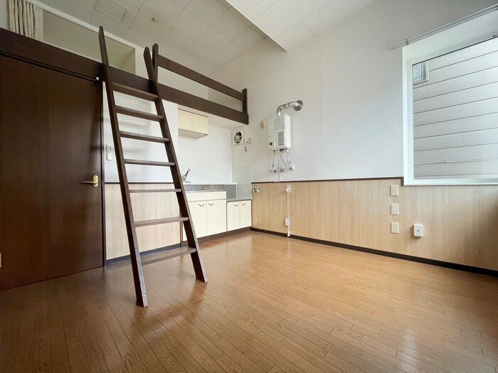 物件内観写真9　(居室)