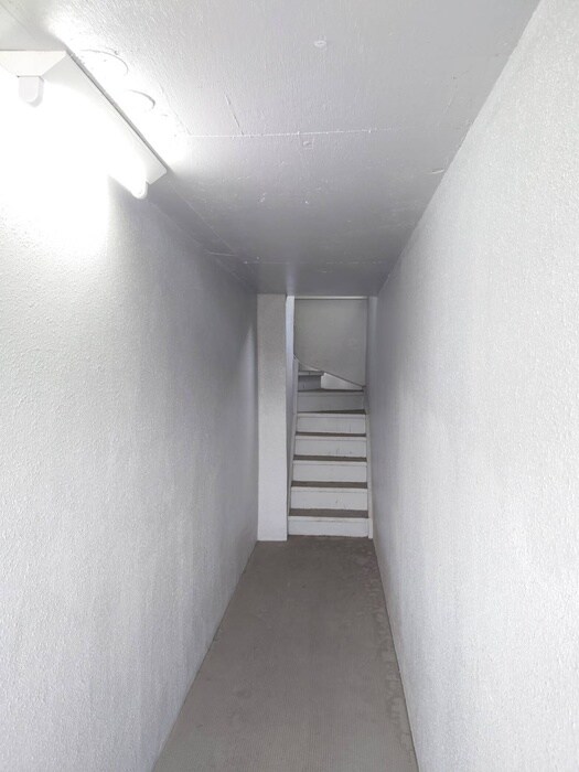 物件外観写真4　(エントランス部分)