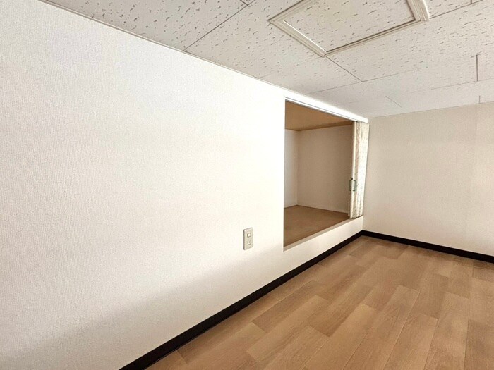 物件内観写真11　(居室)