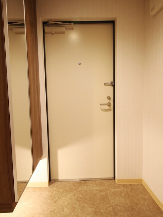 物件内観写真17　(玄関)