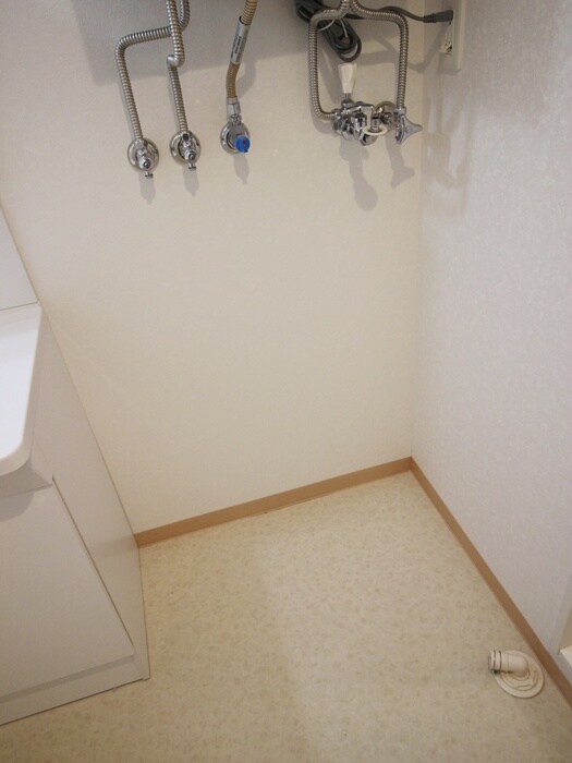 物件内観写真19　(洗濯機置場)