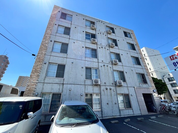 物件外観写真6　(同型モデル)