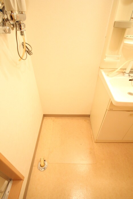 物件内観写真17　(洗濯機置場)