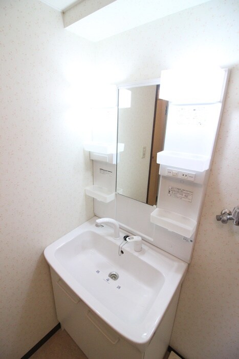 物件内観写真11　(洗面)