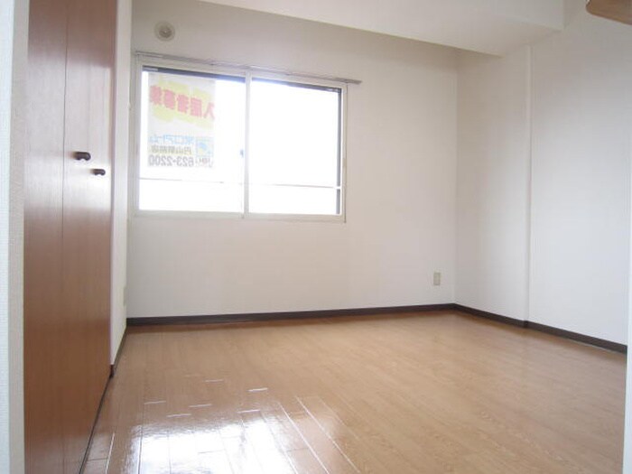 物件内観写真10　(居室)